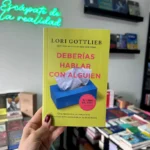 Foto de portada del Libro Deberías hablar con alguien 9788419130273