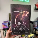 Fotografía de la portada del Libro Un cielo más allá de la tormenta 9788410085435
