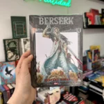 Fotografía de la portada del Manga Berserk Tomo 04 9786075280714